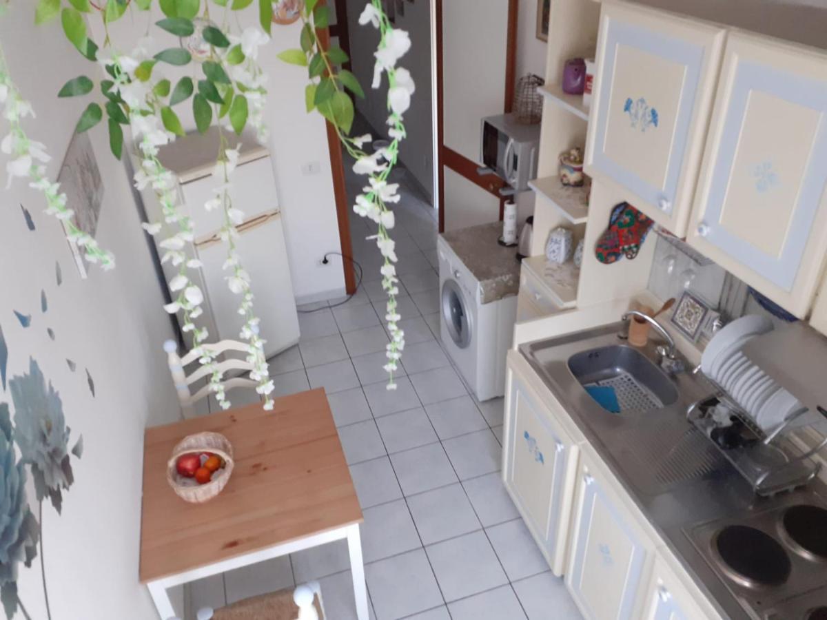 Residenza La Lanterna Aparthotel Genua Buitenkant foto