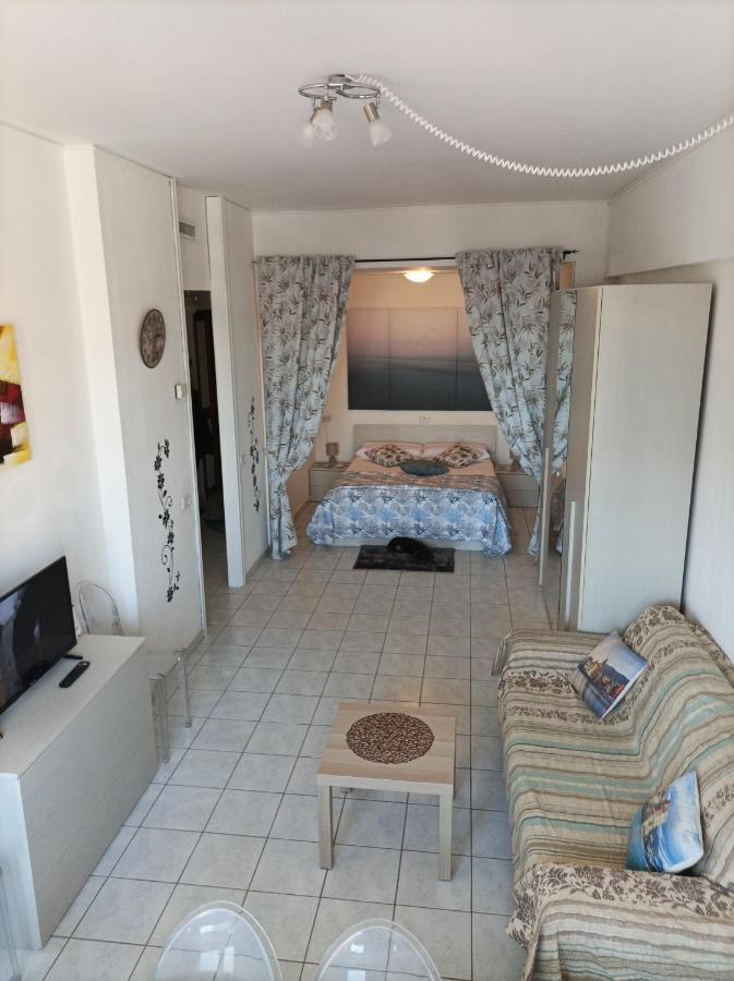 Residenza La Lanterna Aparthotel Genua Buitenkant foto